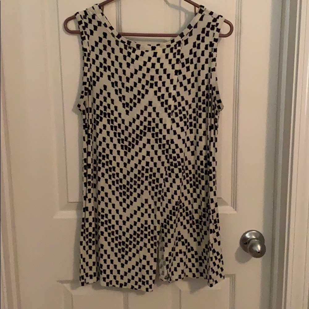 Open back blouse - Picture 2 of 4